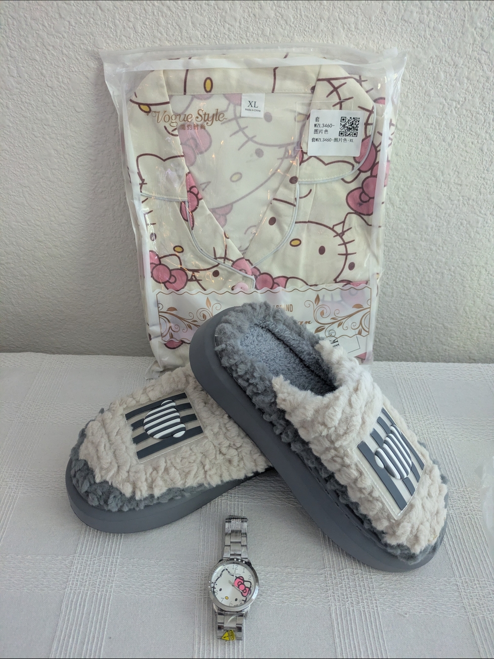 FINAL DEAL! Hello Kitty Cream & Pink Pajama Set - W/Slippers, Watch & Hamper 🩷